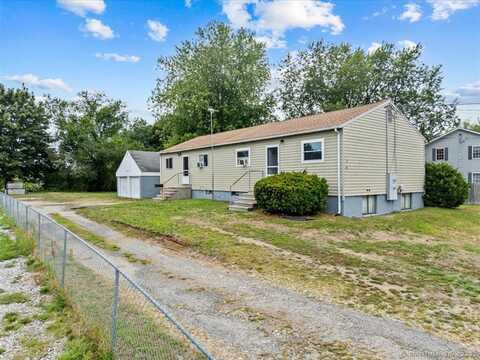 47 Depot Road, Groton, CT 06340