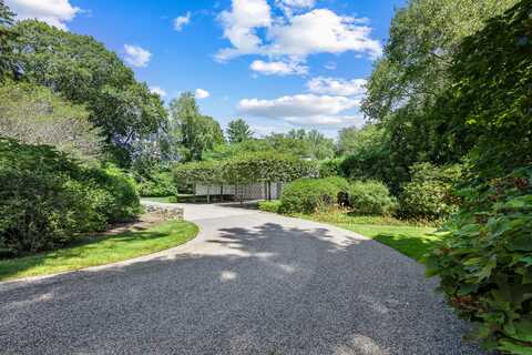 565 Oenoke Ridge, New Canaan, CT 06840