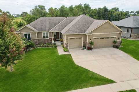 400 Indian Ridge Drive, Waukee, IA 50263