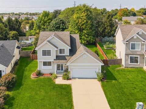1594 Nine Iron Drive, West Des Moines, IA 50266