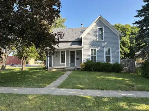 303 E Court Avenue, Winterset, IA 50273