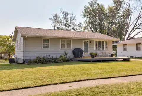 810 N 8th Street, Indianola, IA 50125