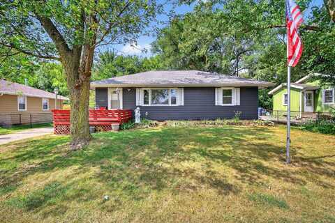 7460 Southview Drive, Des Moines, IA 50315