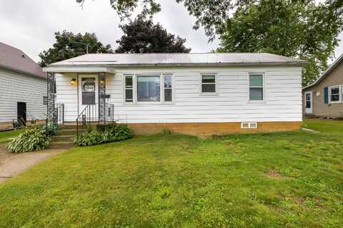 306 NW 2nd, Farley, IA 52046