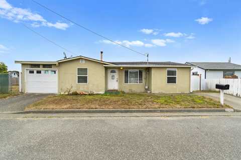 240 Glenn St, Crescent City, CA 95531