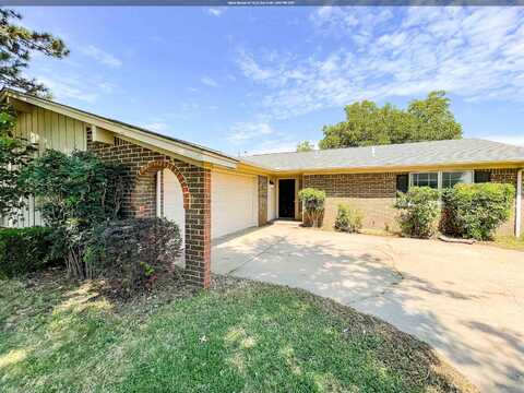 4206 Oakcrest, Enid, OK 73703