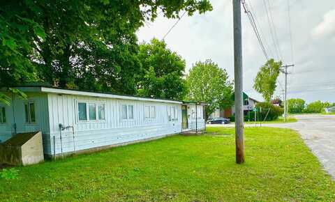 320 E John ST, Newberry, MI 49868