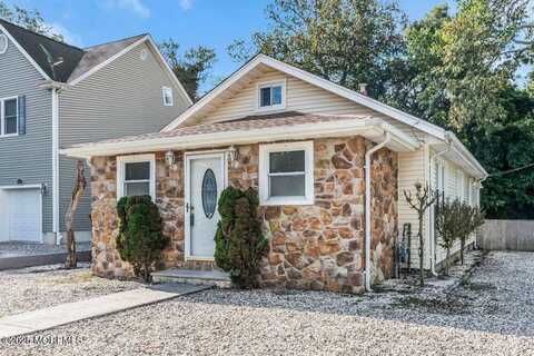 1027 2nd Avenue, West Belmar, NJ 07719