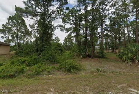 2910 16th Street W, Lehigh Acres, FL 33971