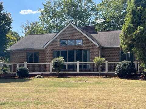 16 CRANBERRY DR, STUARTS DRAFT, VA 24477