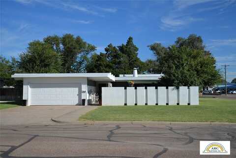 1121 Pershing Avenue, Garden City, KS 67846