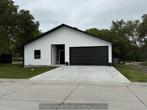 117 Lucca Drive, Ravenna, NE 68869