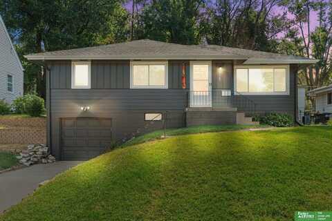 3267 Westgate Road, Omaha, NE 68124