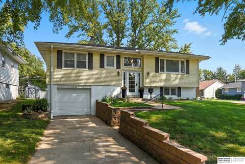 3723 S 75th Street, Omaha, NE 68124