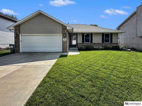2131 Breckenridge Drive, Lincoln, NE 68521