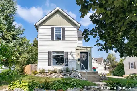 1115 Atlantic Street NW, Grand Rapids, MI 49504
