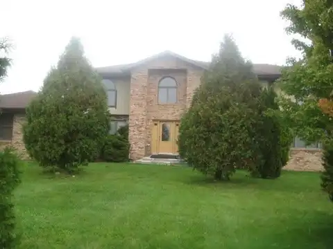 72 W willis Road, Saline, MI 48176