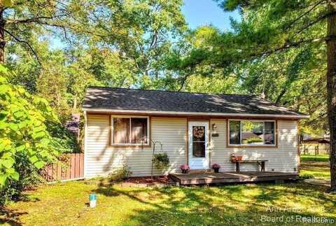 8570 Orchard Road, Pinckney, MI 48169