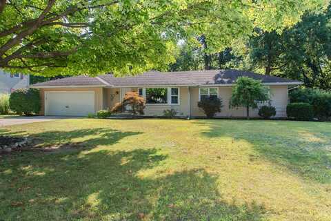 8162 Gull Manor, Richland, MI 49083