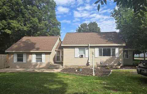 33 Fuller Street, Saranac, MI 48881