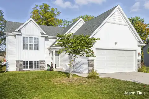 5829 Birdsong Court SE, Kentwood, MI 49508