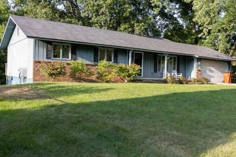 2591 Pinesboro Drive NE, Grand Rapids, MI 49525