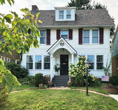 877 Burlingame Street, Detroit, MI 48202