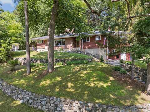 10505 Fulton Street E, Lowell, MI 49331