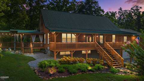 2516 Edgewater Lane, Dandridge, TN 37725