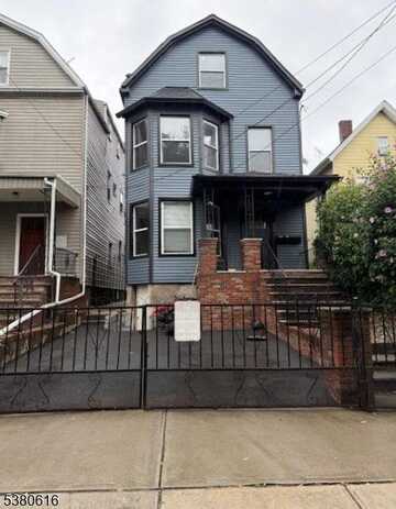 318 N 7Th St, Newark, NJ 07107