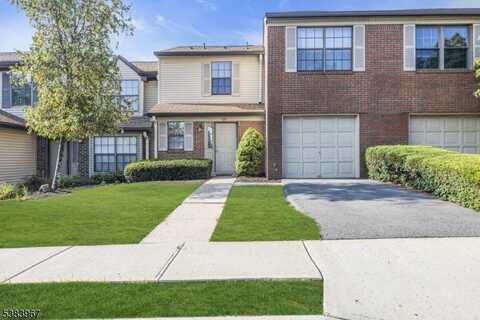 121 Hampton Ct, Franklin, NJ 08873
