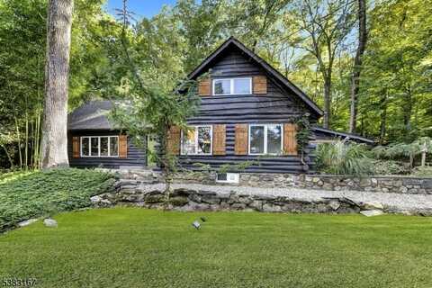 141 Hillside Rd, Sparta, NJ 07871