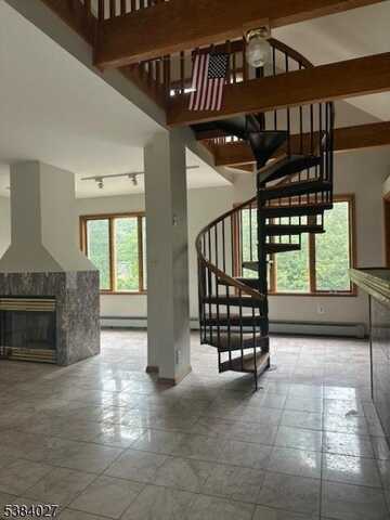 128 E Colfax, Roselle Park, NJ 07204