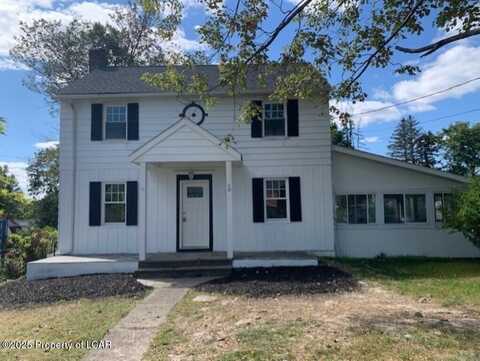 10 Gordon Avenue, Dallas, PA 18612