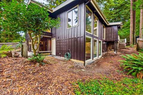 2910 Greenbriar Lane, Arcata, CA 95521