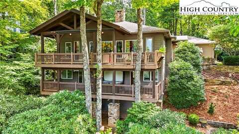 372 Wonderland Woods Drive, Blowing Rock, NC 28605