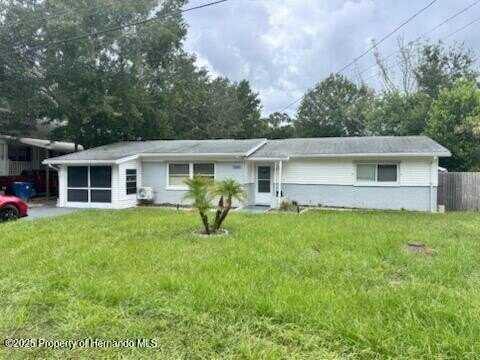 6421 Finance Avenue, Brooksville, FL 34607