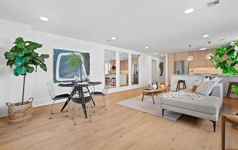 525 AVENUE E, Bayonne, NJ 07002