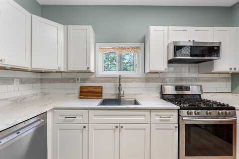 656 BLVD EAST, Weehawken, NJ 07086