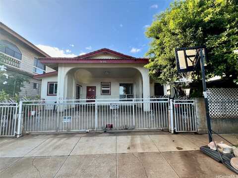 94-816 Kuhaulua Street, Waipahu, HI 96797