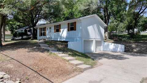 2411 Blackwell Road, Saint Joseph, MO 64505