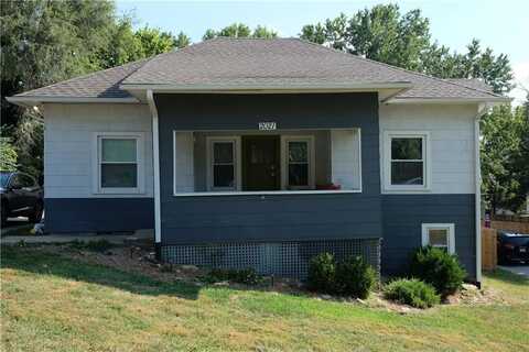 2021 NW 50th Terrace, Northmoor, MO 64151