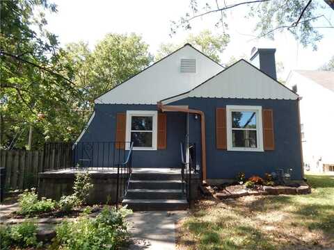 1610 S Broadway Street, Leavenworth, KS 66048