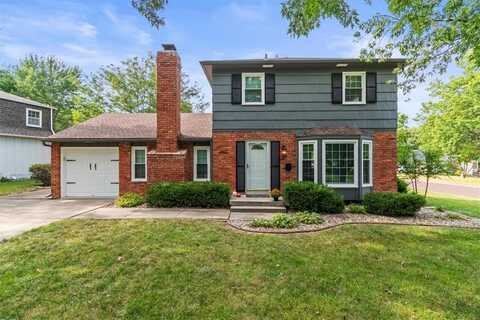 8902 W 97th Terrace, Overland Park, KS 66212