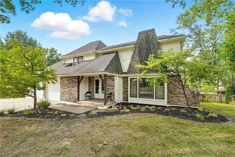 4383 SW Breezy Point Lane, Lees Summit, MO 64082
