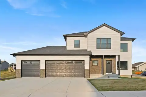 436 Dawson Dr, West Branch, IA 52358