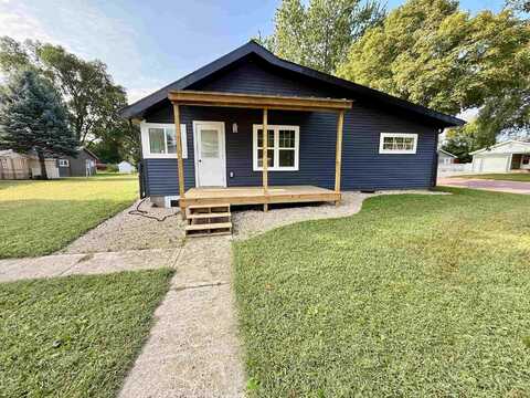 809 6th St., Milford, IA 51351