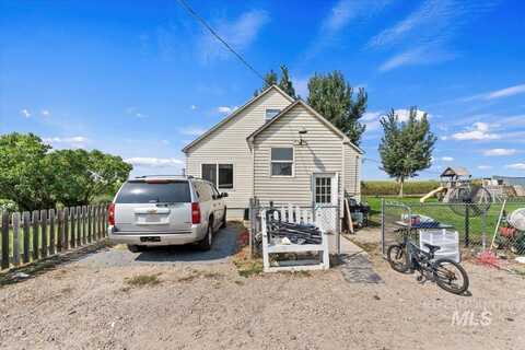 4564 Thompson Rd, Homedale, ID 83628