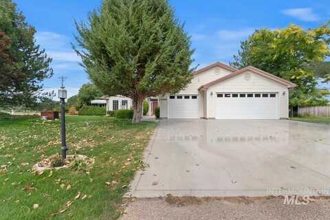 14986 Hillside Dr, Caldwell, ID 83607
