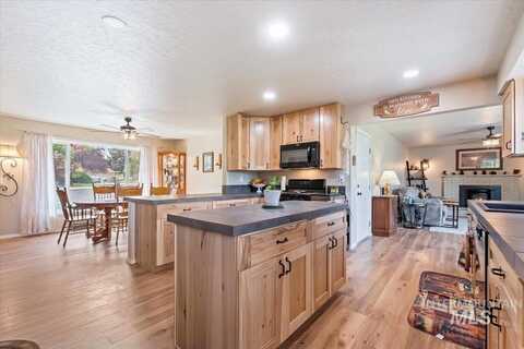 424 Lindenwood, Nampa, ID 83686